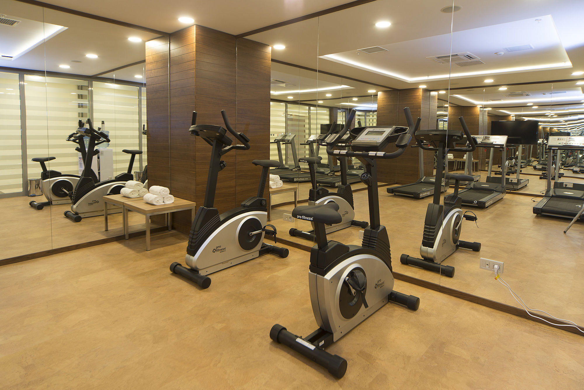 Ramada Encore Istanbul Kartal Exterior photo